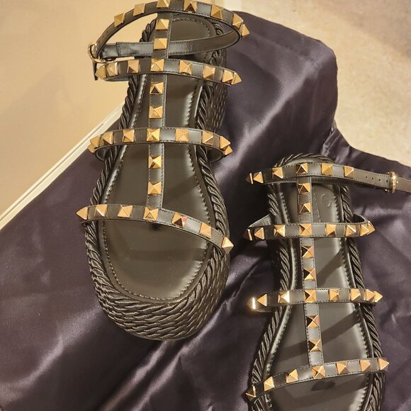 Valentino Garavani Shoes - Brand New EU39 Valentino Garavani espadrille sandal rockstud torchon